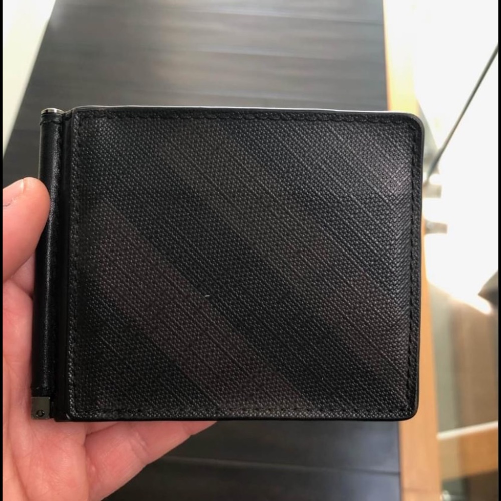 Men’s Burberry Leather Wallet with Money Clip